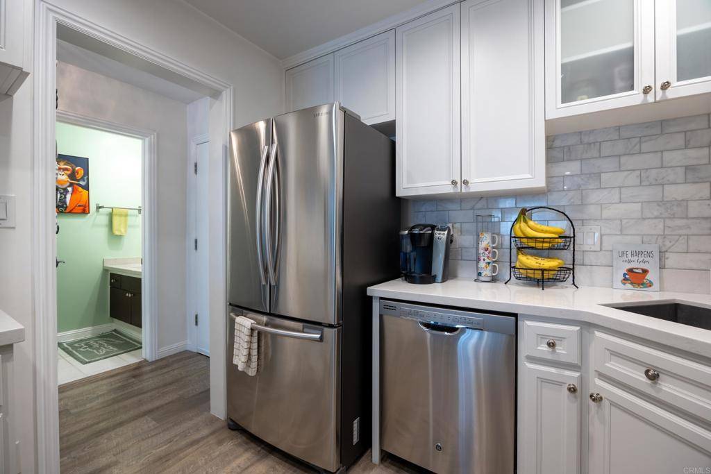 Beverly Hills, CA 90211,165 N Swall DR #303