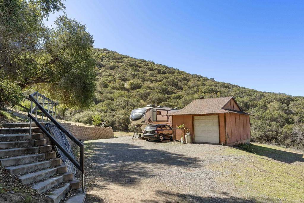 El Cajon, CA 92019,6433 Dehesa RD