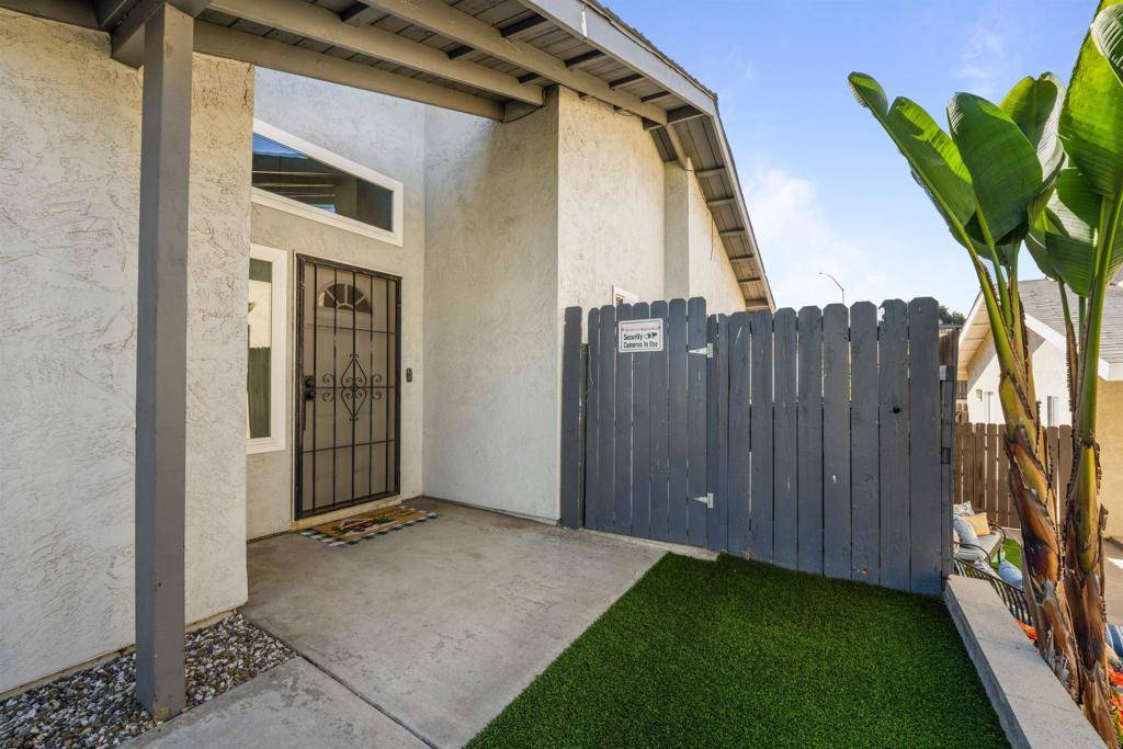 San Ysidro, CA 92173,3903 Via Del Bardo