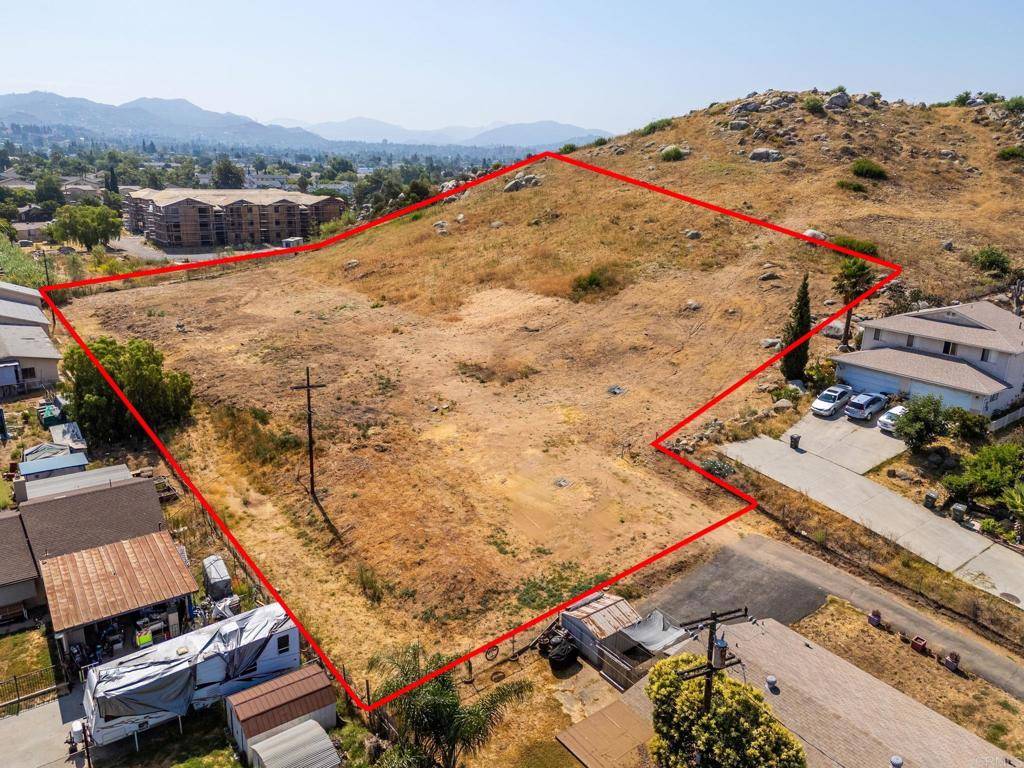 El Cajon, CA 92021,1161 N Anza ST