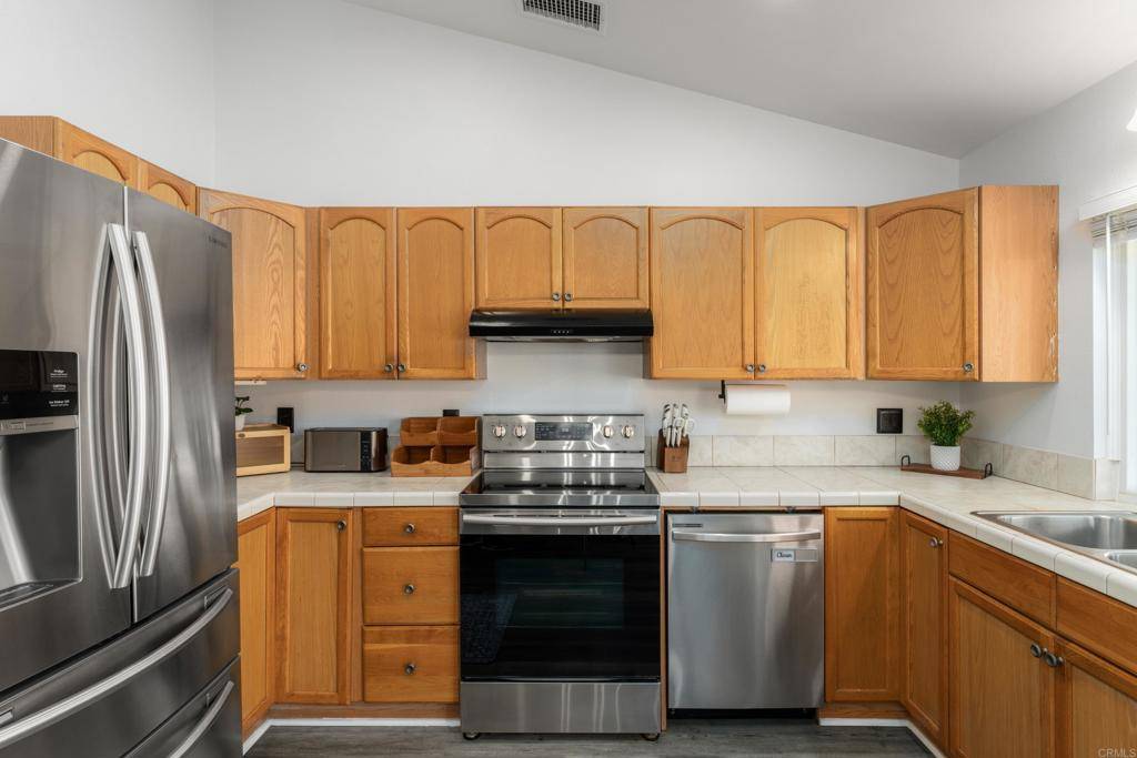 Santee, CA 92071,9953 Kincaid st