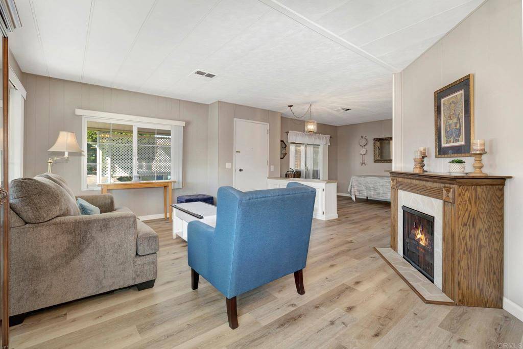 Santee, CA 92071,8712 N MAGNOLIA AVE SPC 235