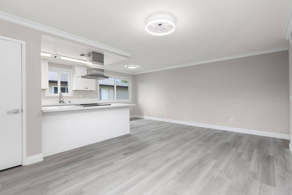 Santee, CA 92071,9857 MISSION GORGE RD #4