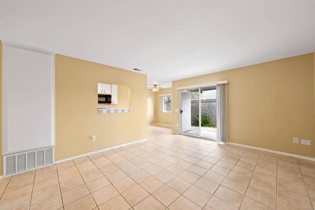 Oceanside, CA 92056,3442 Thunder DR