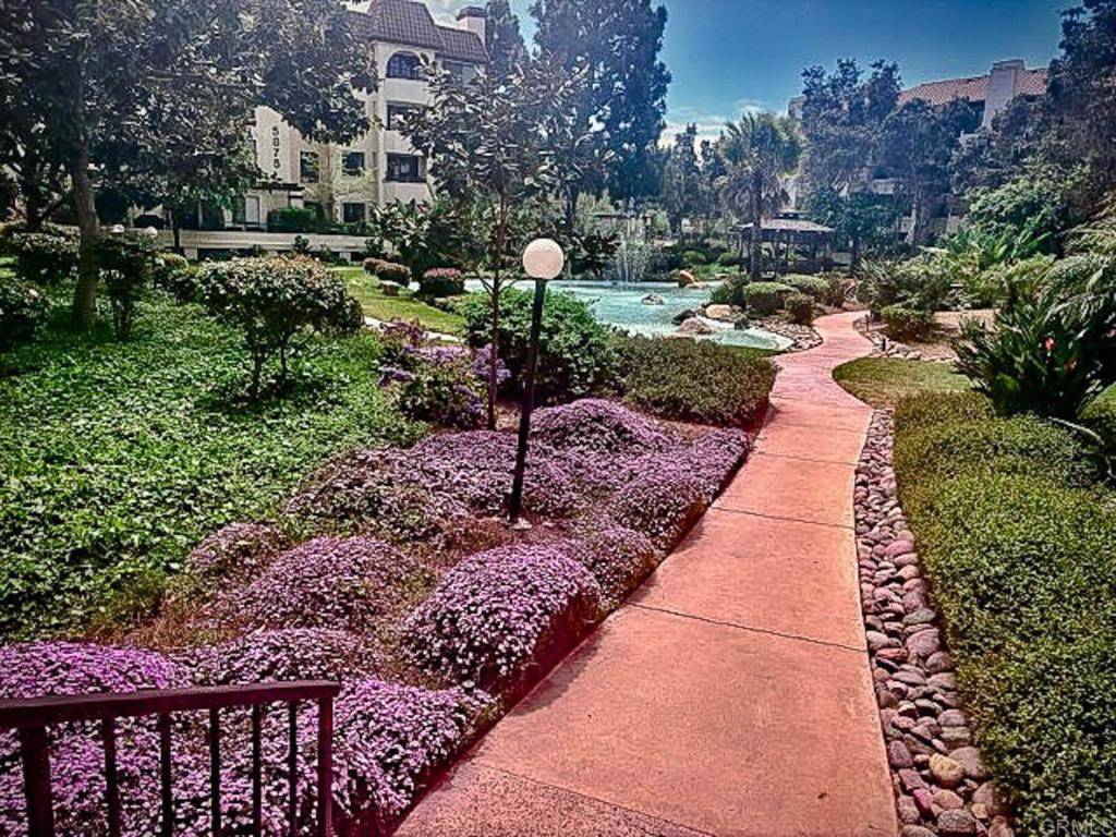 San Diego, CA 92110,5845 Friars RD