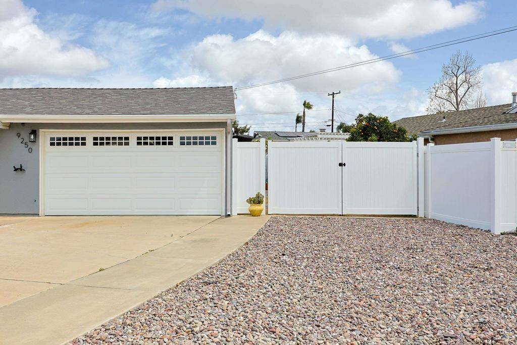 Santee, CA 92071,9250 Dunbarton RD