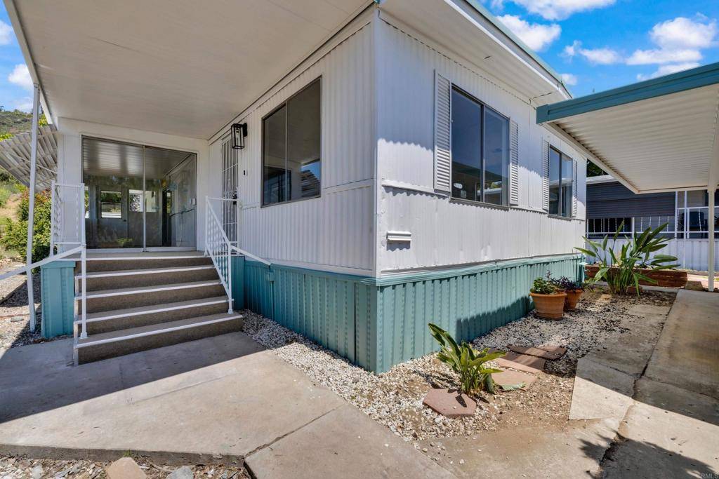 El Cajon, CA 92021,1120 Pepper Dr #17