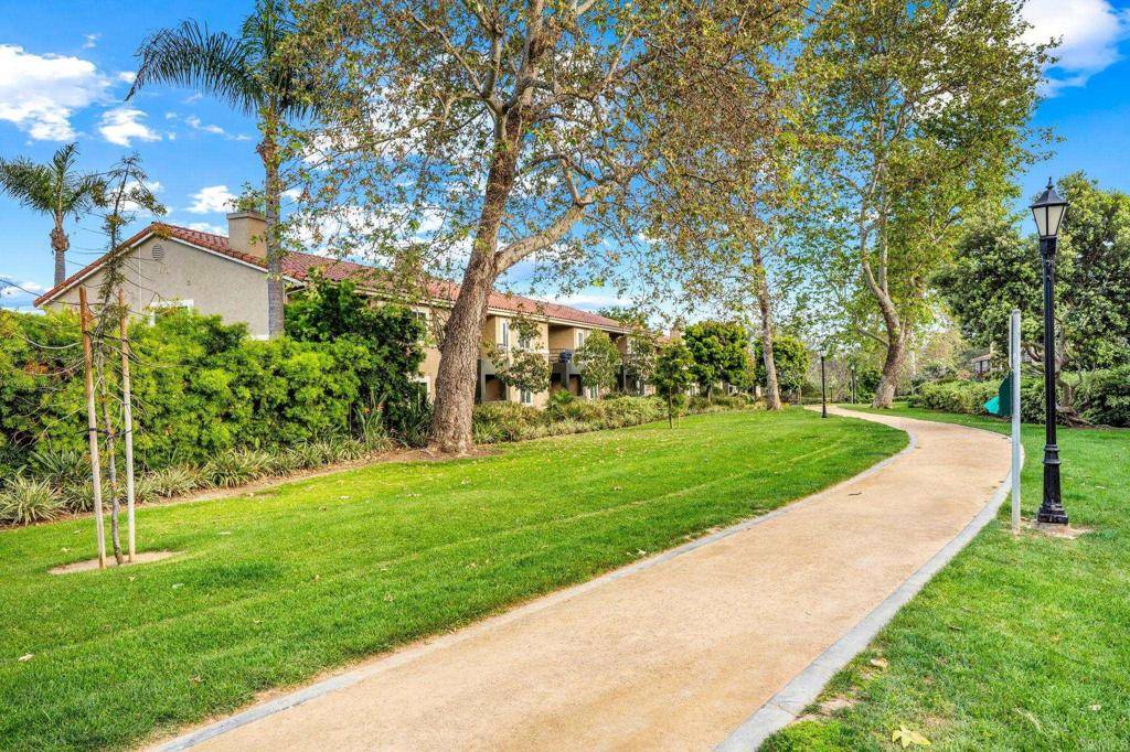 San Diego, CA 92122,7425 Charmant DR #2708