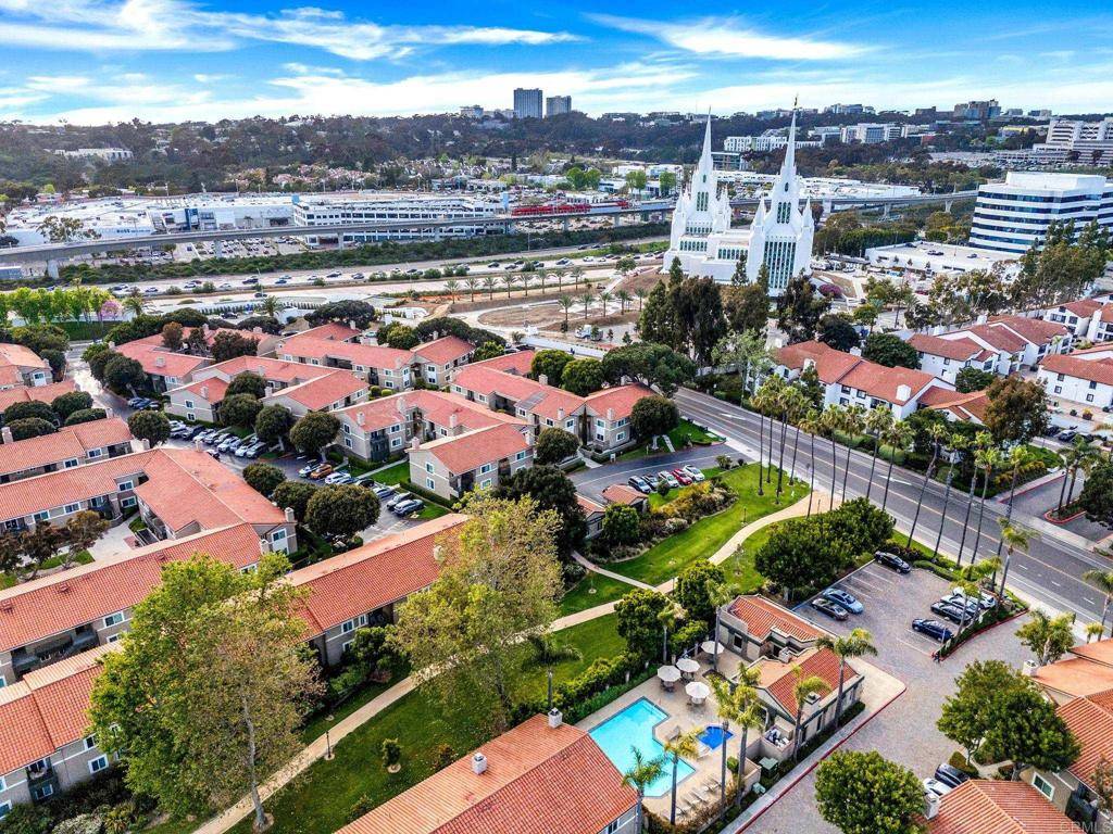 San Diego, CA 92122,7425 Charmant DR #2708