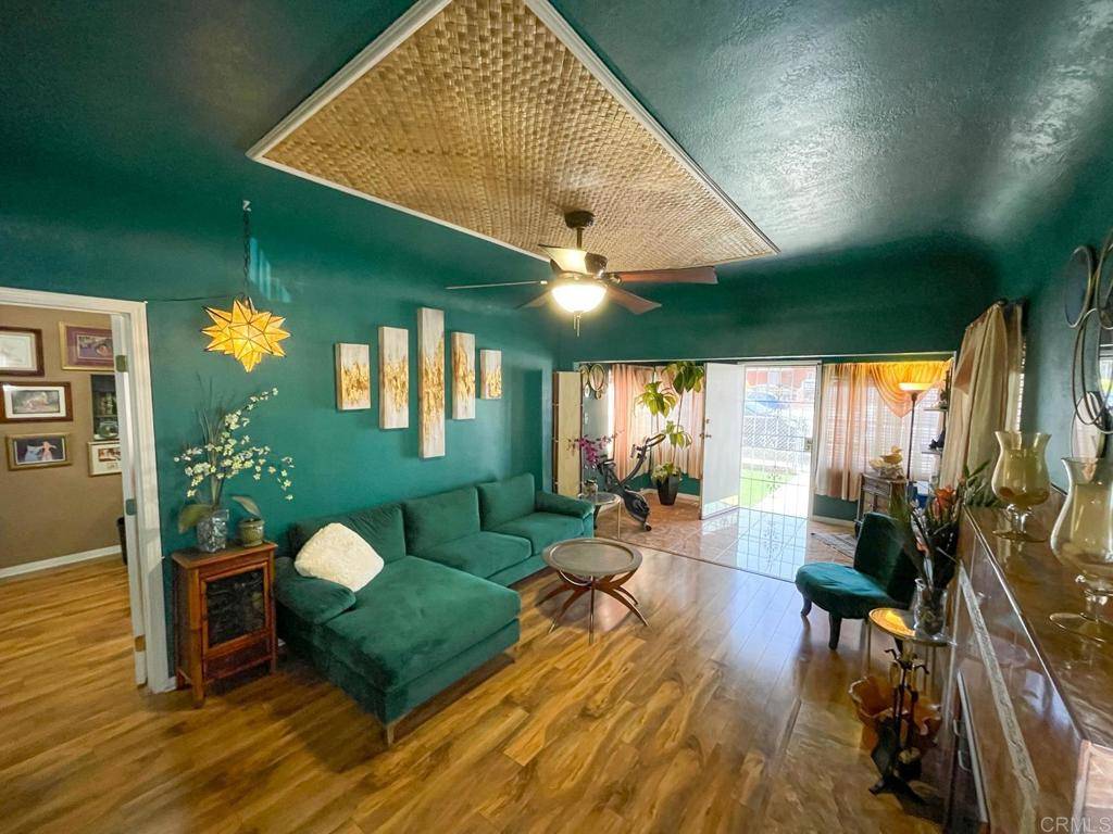 National City, CA 91950,212 E 4th ST