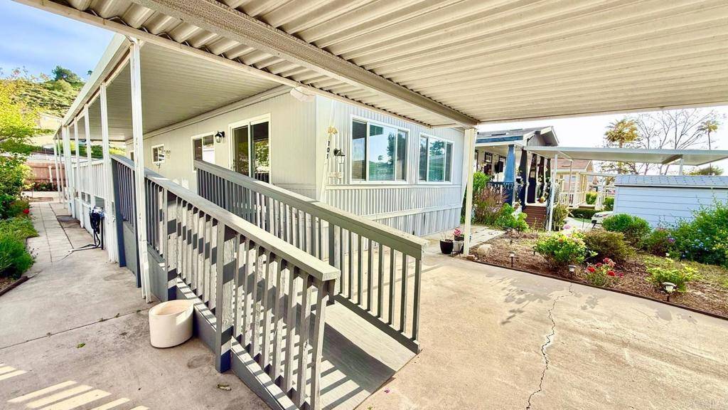 El Cajon, CA 92021,1120 Pepper DR #101