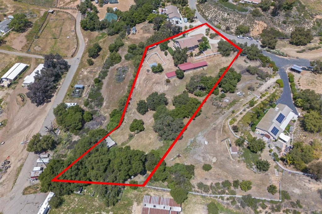 Valley Center, CA 92082,11112 Calgary WAY