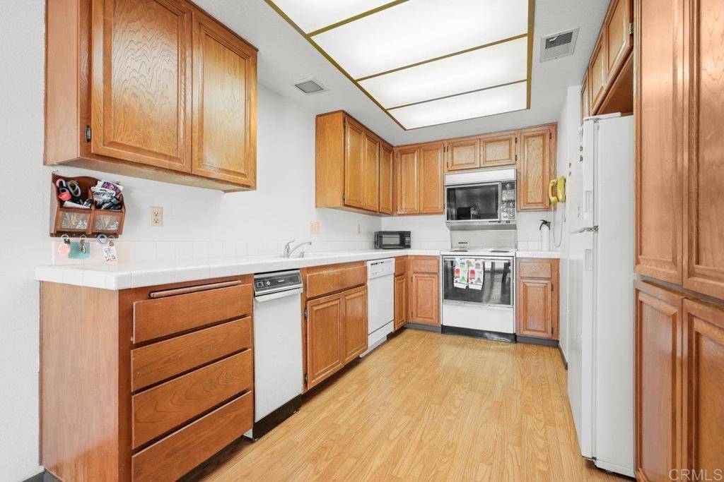 Chula Vista, CA 91910,1079 Las Rosas CT