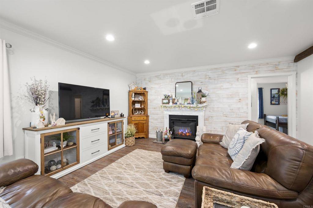 Chula Vista, CA 91910,586 DEL MAR AVE