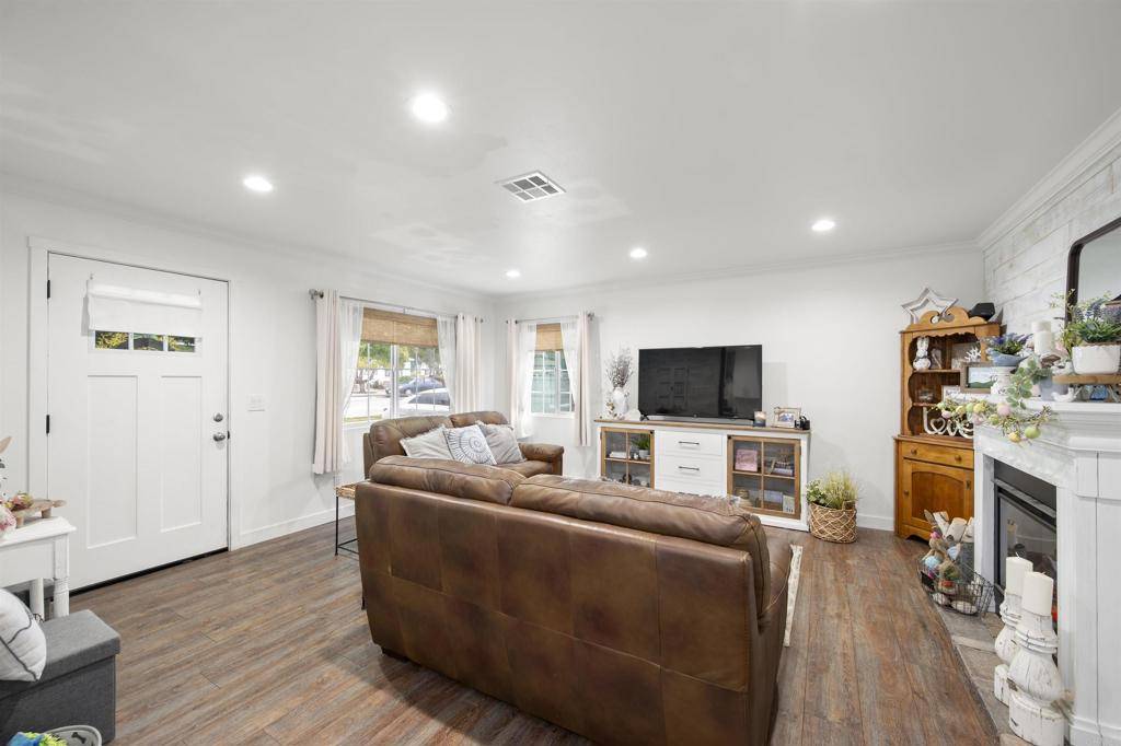 Chula Vista, CA 91910,586 DEL MAR AVE