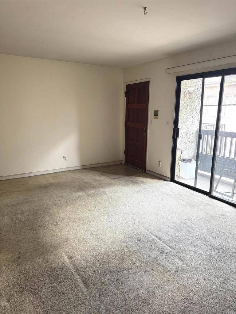 San Diego, CA 92104,4275 Swift #6