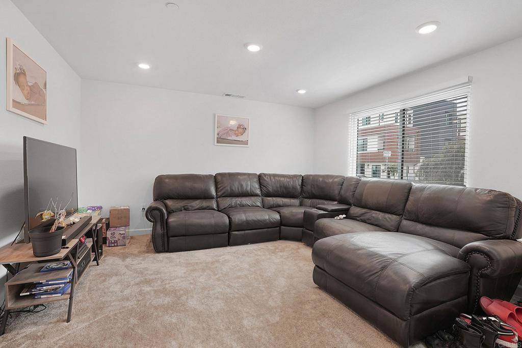 San Diego, CA 92154,2152 Reed DR