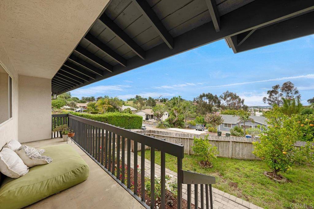 Vista, CA 92083,2442 Sunflower