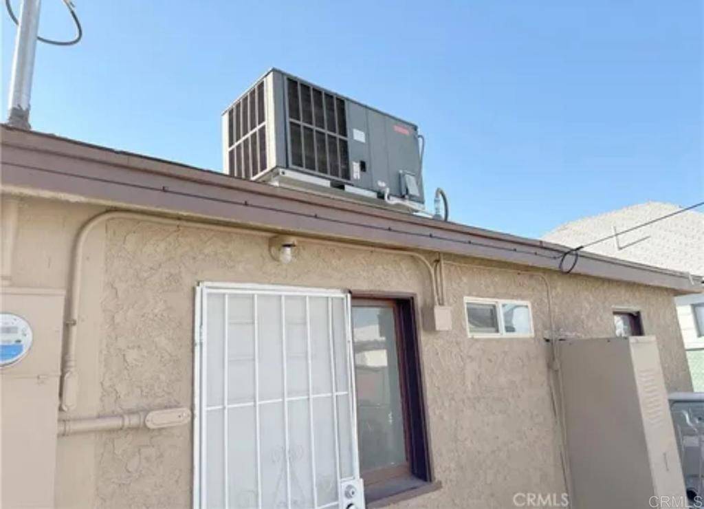 Needles, CA 92363,517 Palm Way