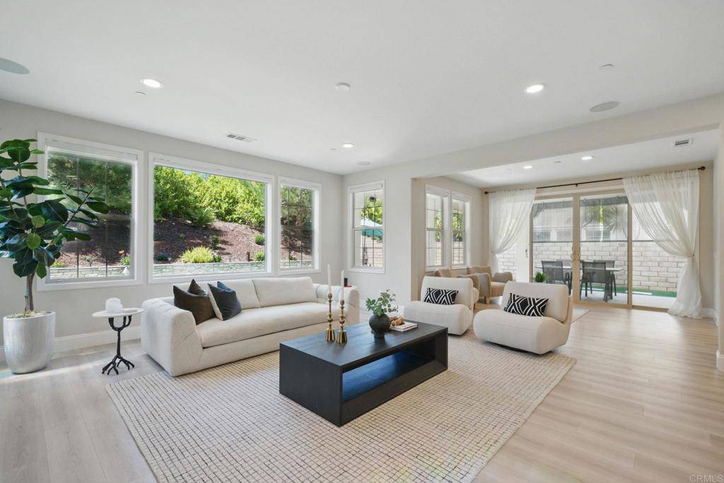 San Diego, CA 92130,13560 Tierra Vista CIR