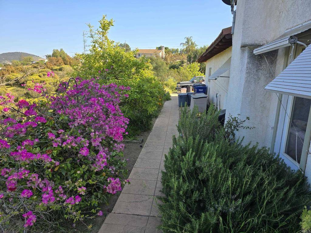 Valley Center, CA 92082,30603 Roadrunner Ridge