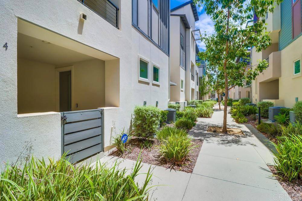 Chula Vista, CA 91915,2140 Stellar Way #4