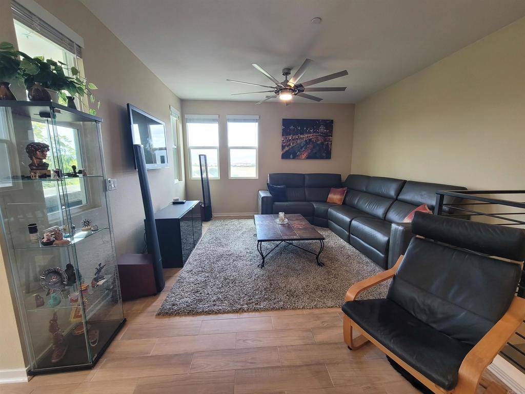 Chula Vista, CA 91915,2072 Tango LOOP #2