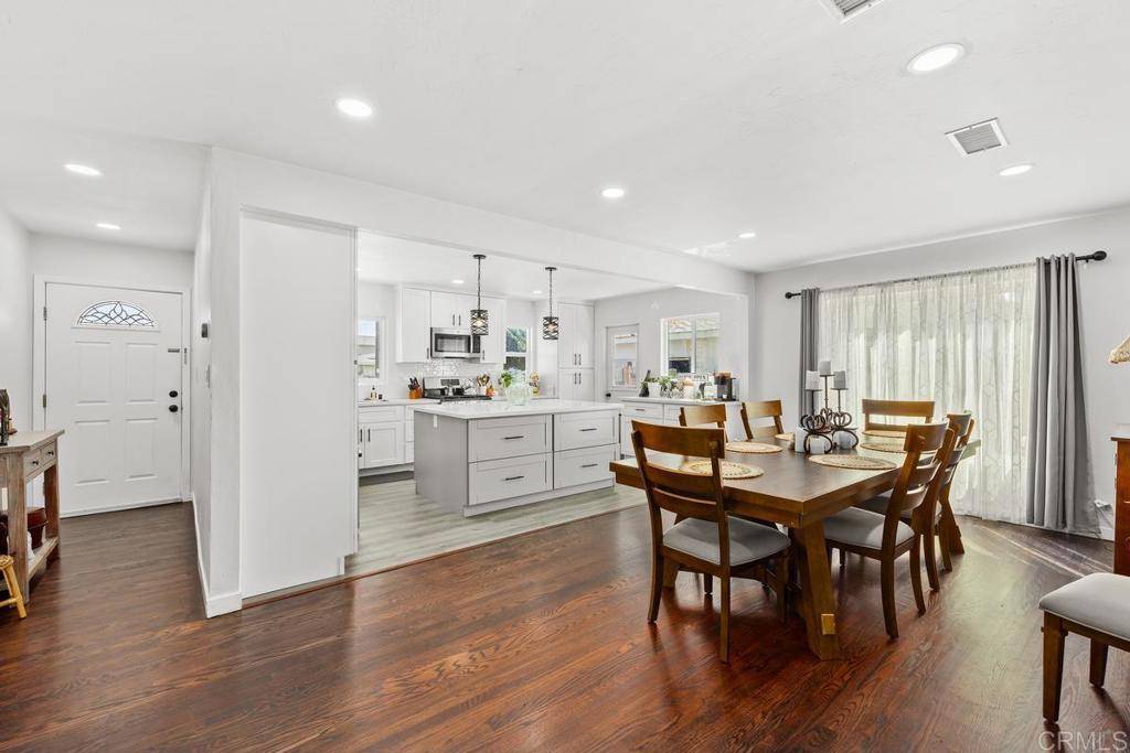 Imperial Beach, CA 91932,852 5th ST