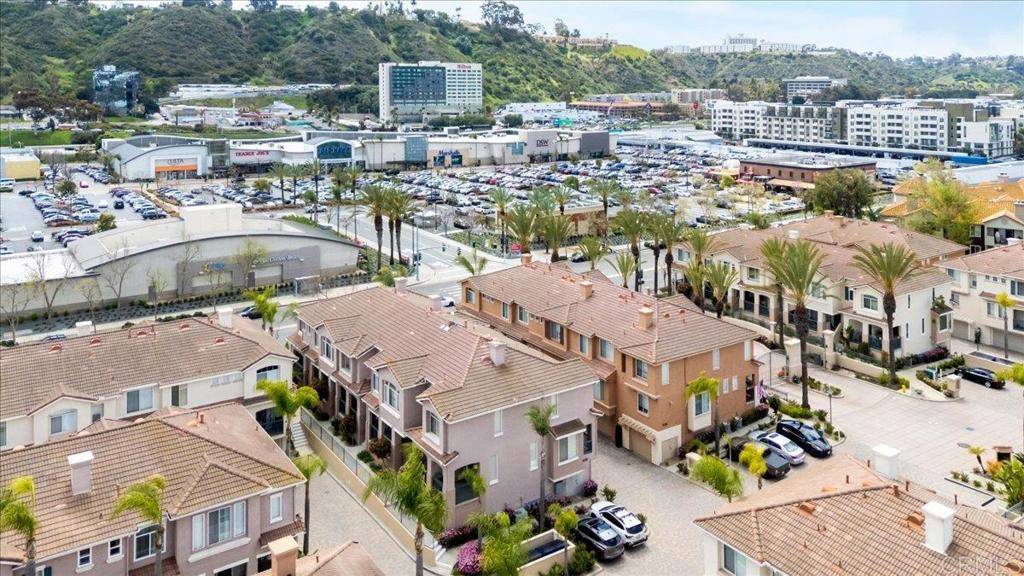 San Diego, CA 92108,938 Camino De La Reina #79