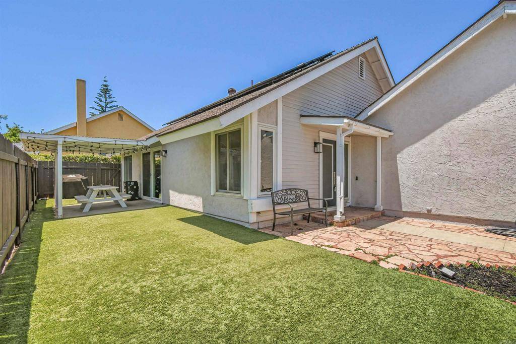 Spring Valley, CA 91977,2610 Hillridge LN