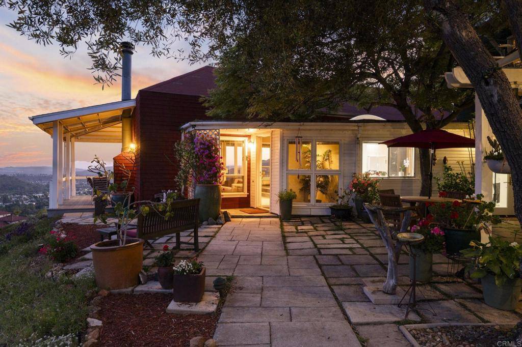 Poway, CA 92064,14645 High Valley RD