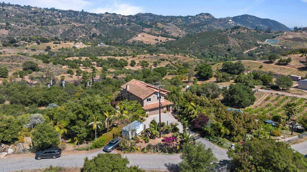 Fallbrook, CA 92028,979 Canyon Heights RD