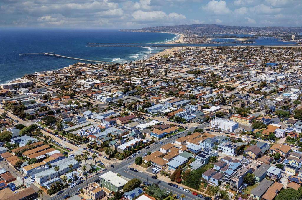 San Diego, CA 92107,4768 72 Coronado Ave AVE