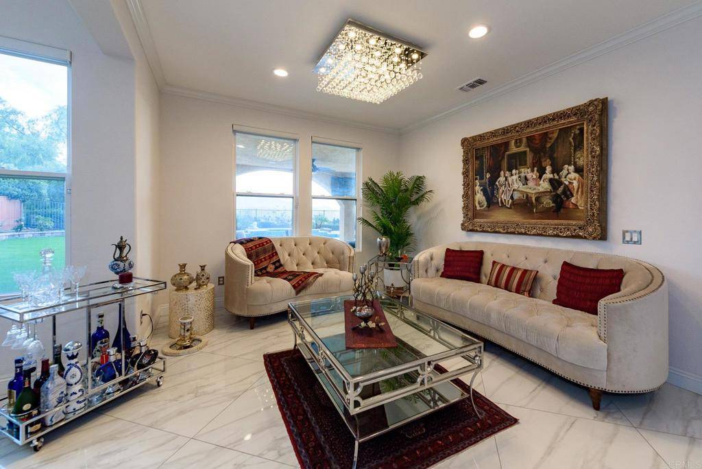 1709 Lawndale RD El Cajon, CA 92019