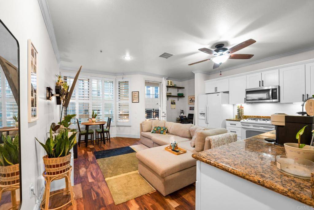 San Diego, CA 92101,1465 C Street #3416