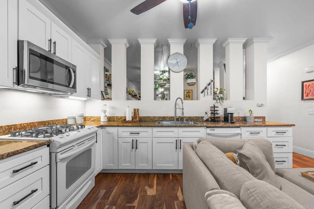 San Diego, CA 92101,1465 C Street #3416