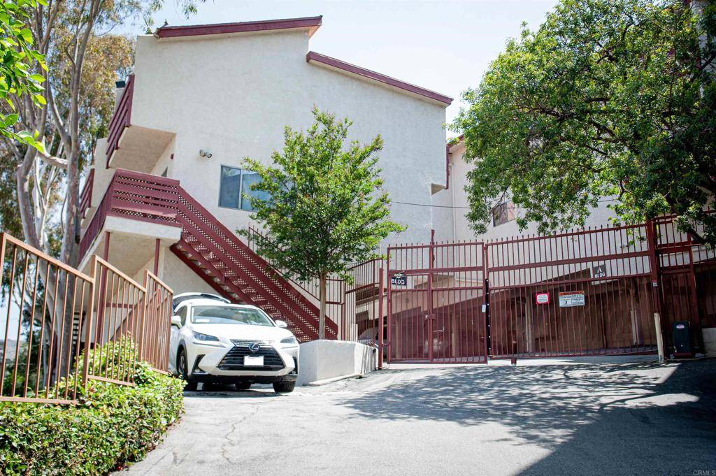 Glendale, CA 91205,1523 E Windsor RD #105B