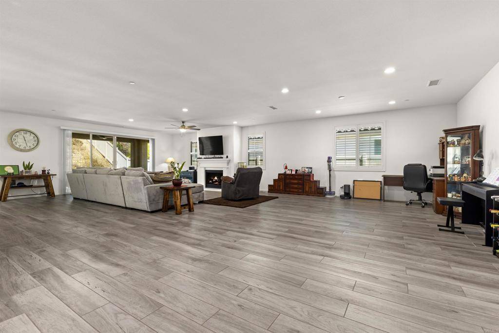 Murrieta, CA 92563,34885 Heartland LN