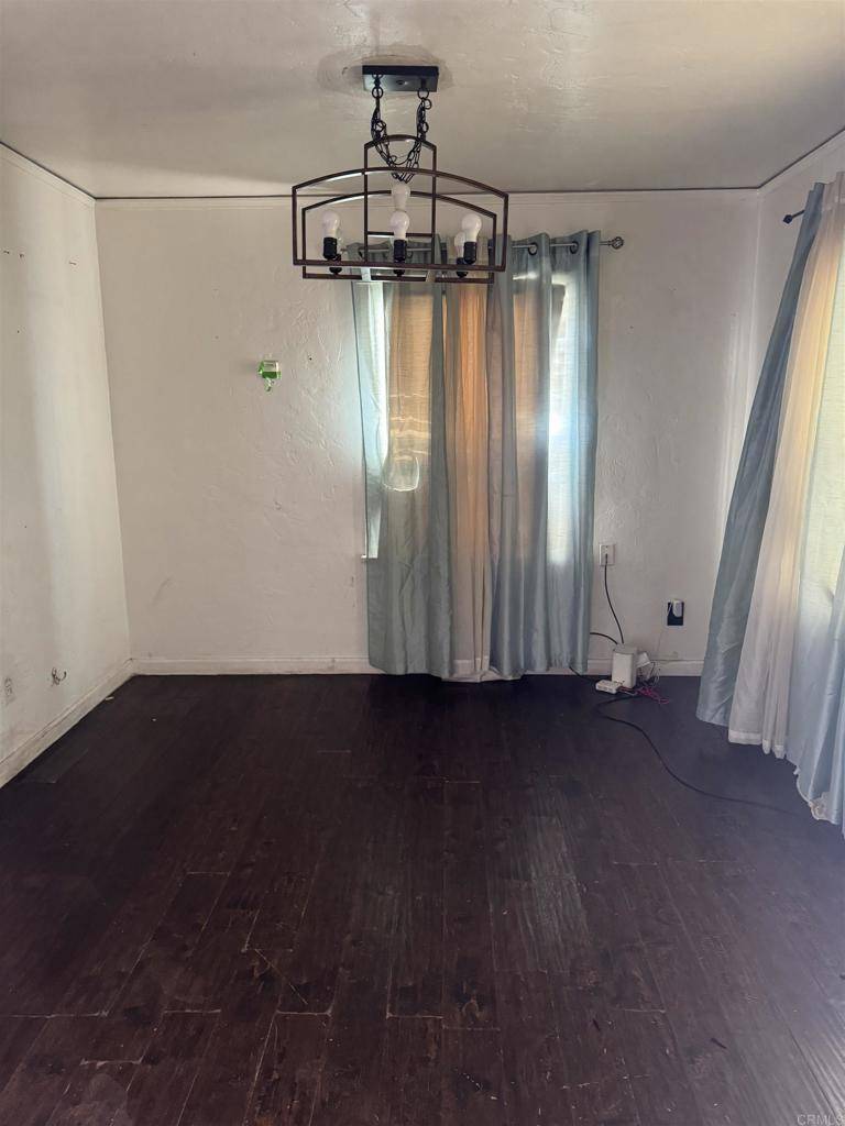 Chula Vista, CA 91910,698 J ST