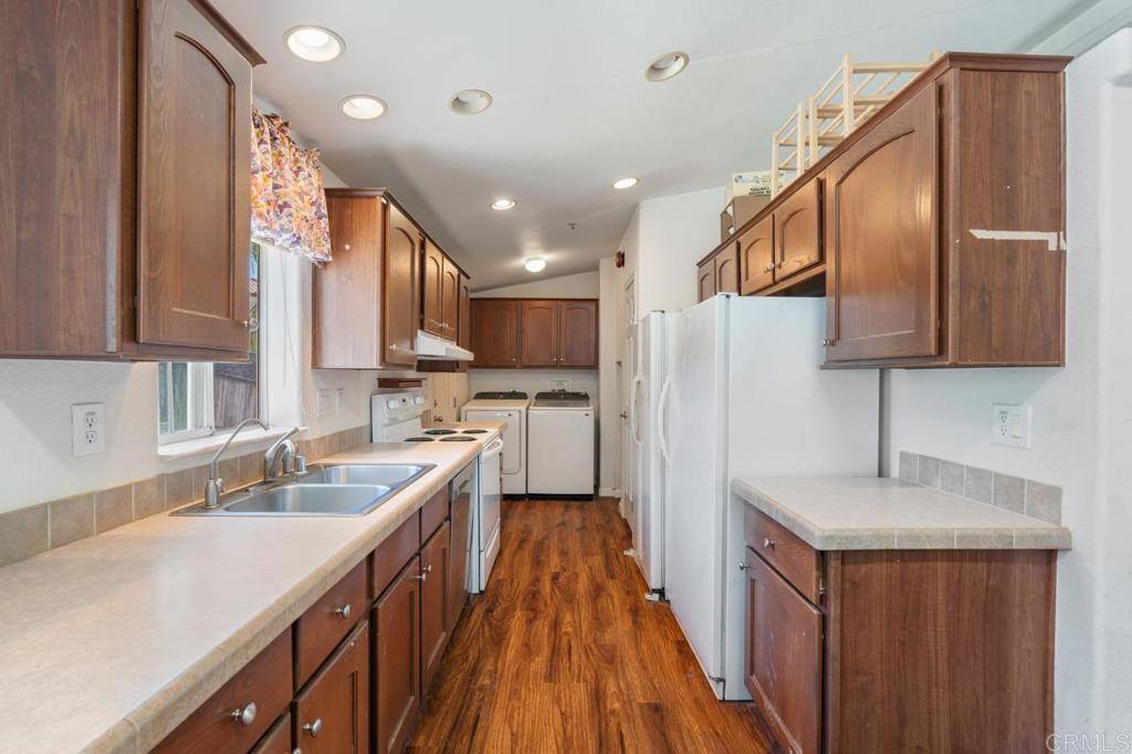 133 Frances DR El Cajon, CA 92019