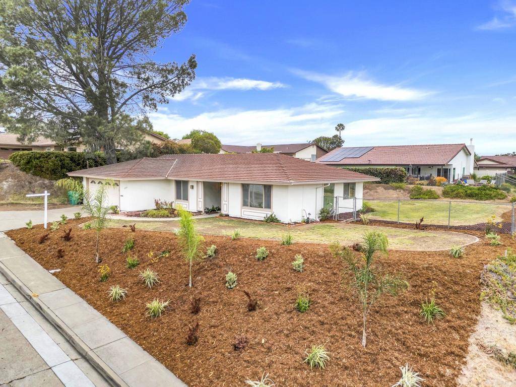 San Diego, CA 92120,6482 Wandermere DR