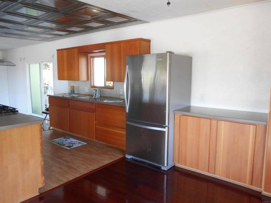 San Diego, CA 92105,2003 Bayview Hts #80
