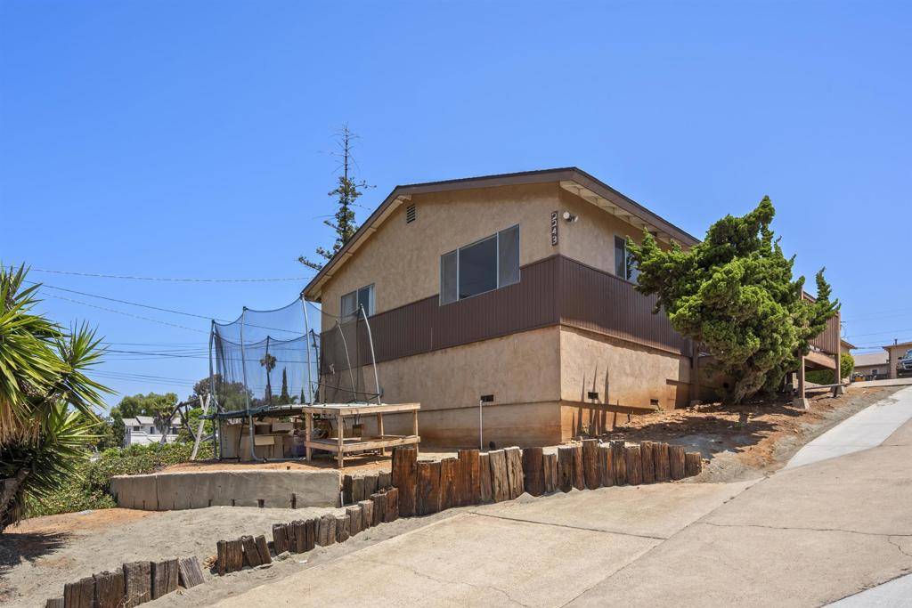 National City, CA 91950,2243 2245 S Lanoitan