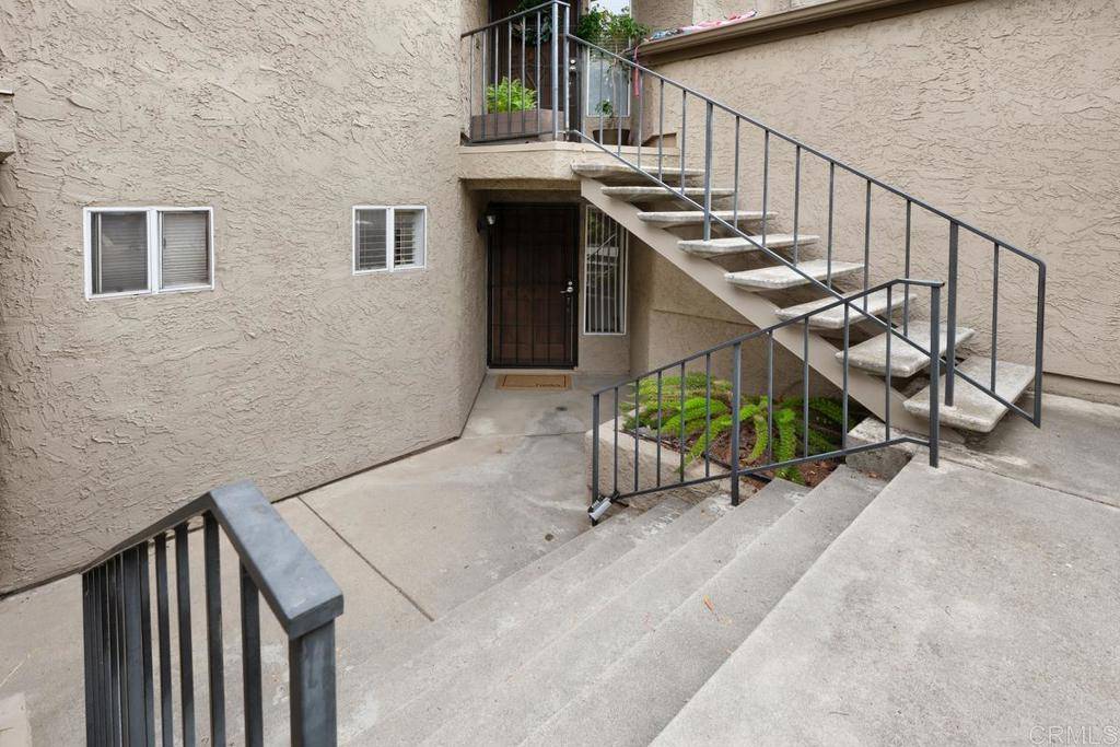 Santee, CA 92071,7398 Park View CT #135