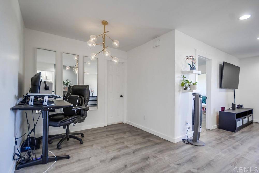 San Diego, CA 92119,6930 Hyde Park DR #218