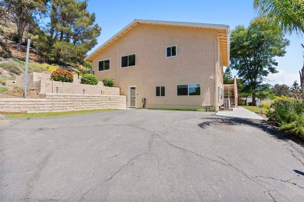 Escondido, CA 92025,3610 Mary LN