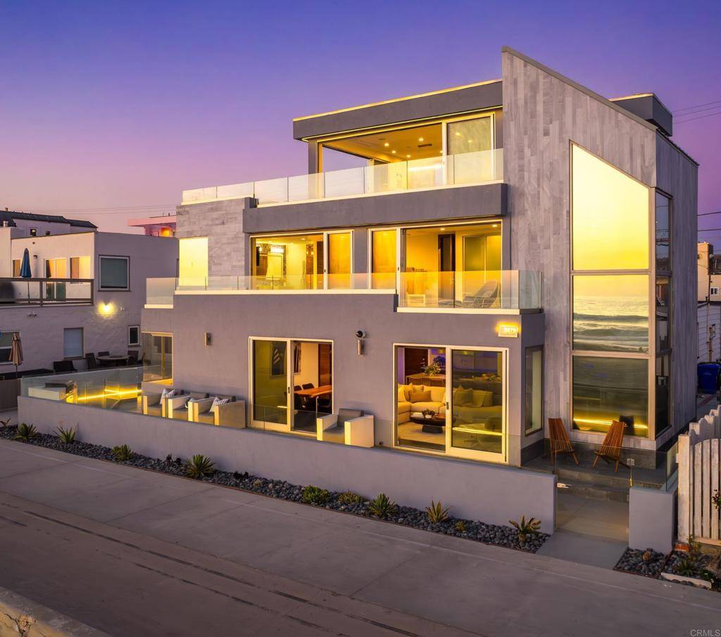 San Diego, CA 92109,3879 Ocean Front Walk