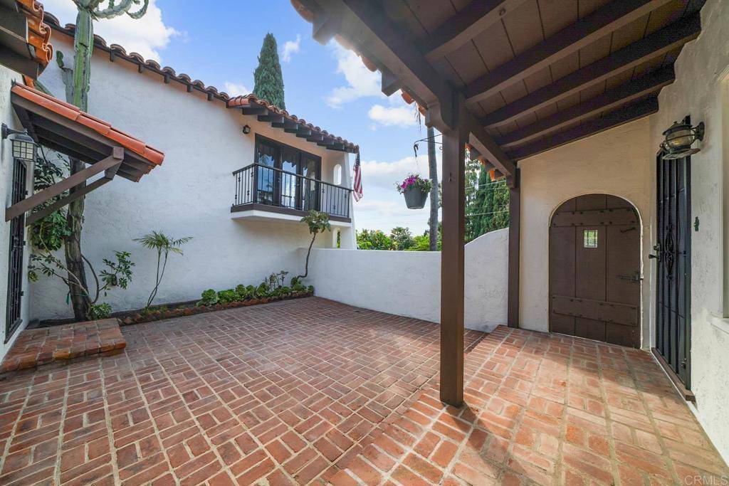 La Mesa, CA 91941,4797 Beaumont Dr