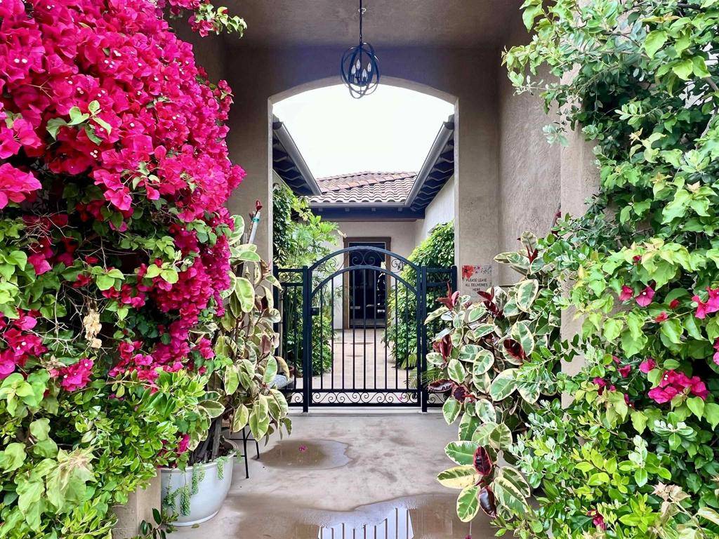 Poway, CA 92064,13495 Del Poniente RD