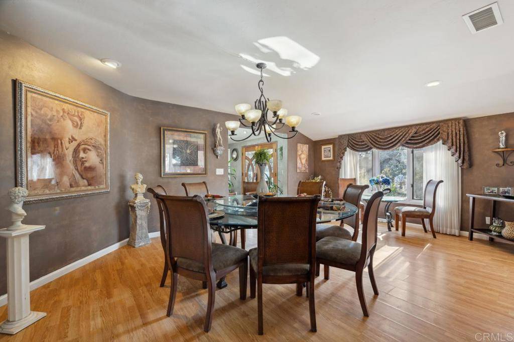 La Mesa, CA 91941,10880 Hess DR